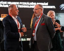 oslava v Planetariu